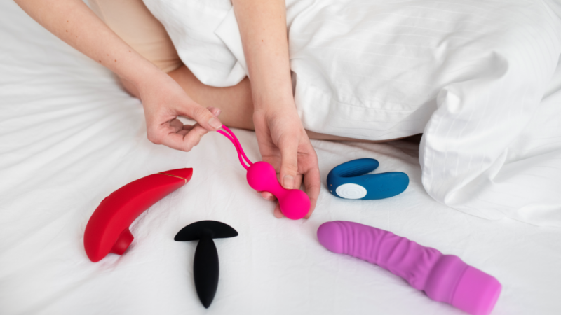 Brinquedos Eróticos, Experiência e Intimidade: um Guia Consciente para Escolher com Segurança e Discrição
